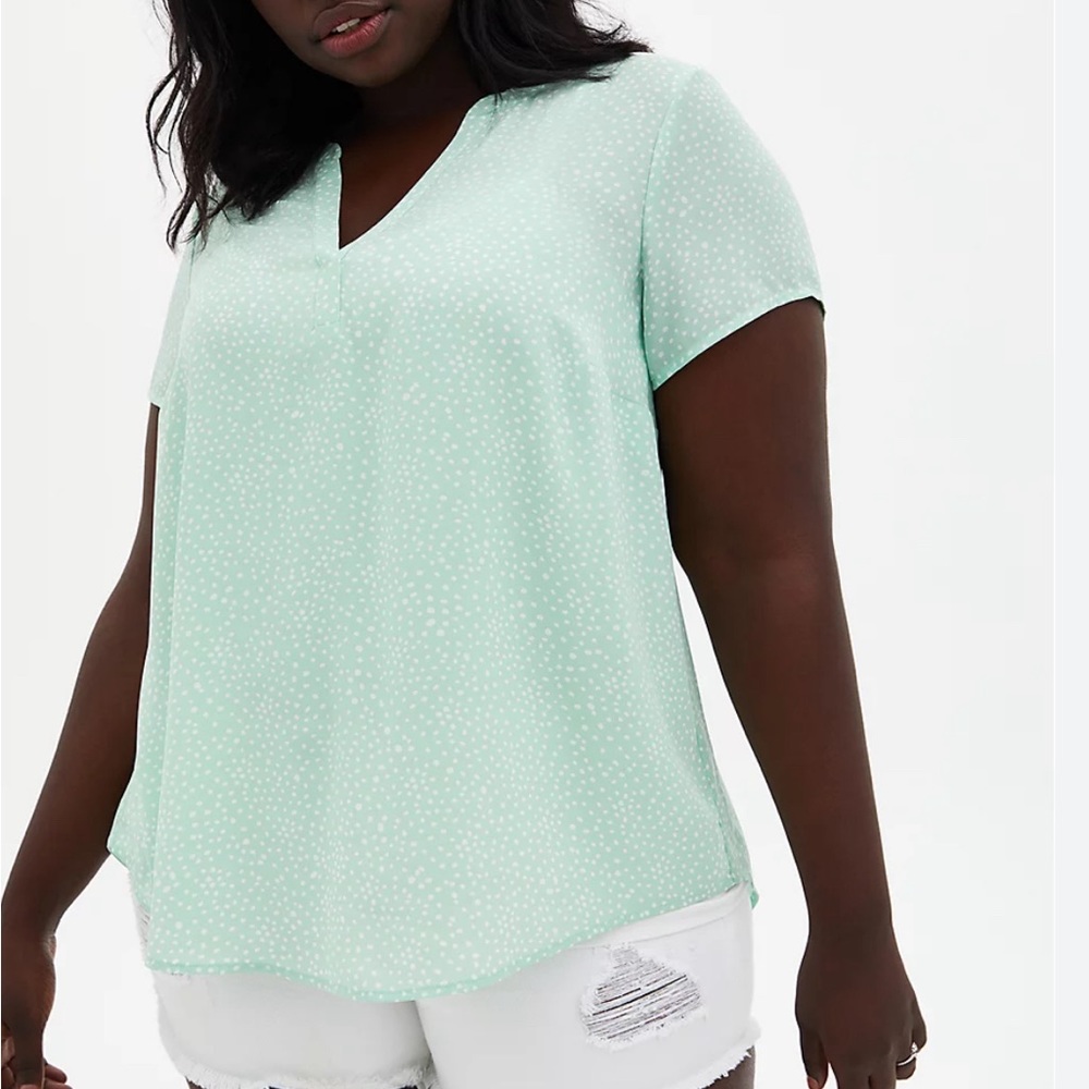 Torrid Green Dot Georgette High/low Top